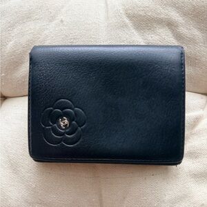 CHANEL Black Leather Camellia-Embossed Compact Wallet with Gold Logo
